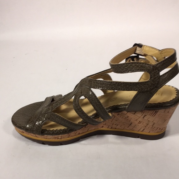 NWOT Bussola Snakeskin Cage Wedges - Picture 5 of 8